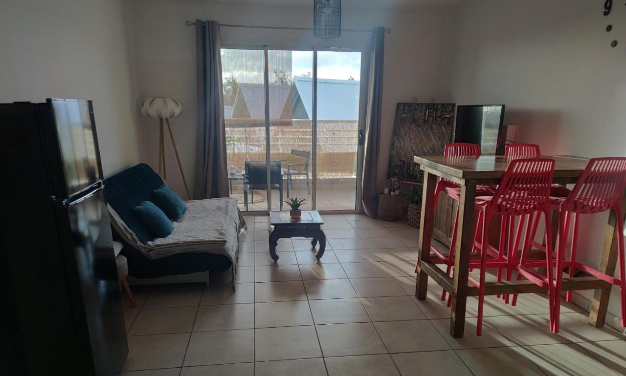 شقة Location Saisonniere Meublee F2 St Leu Face Ocean A 1 Min Plage سان لوي المظهر الخارجي الصورة